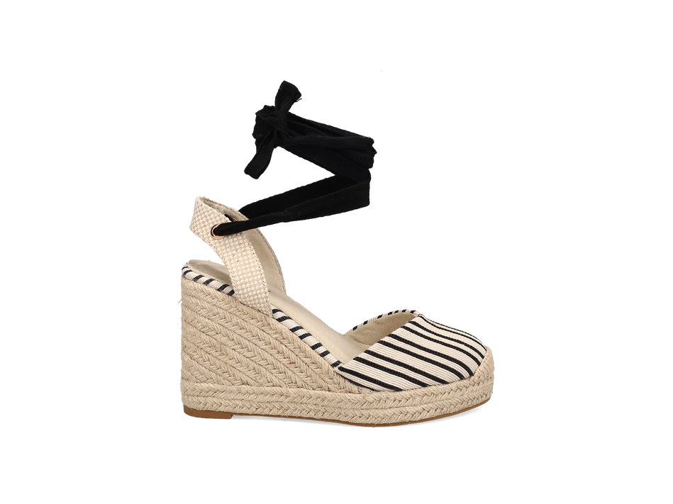 Black canvas espadrille