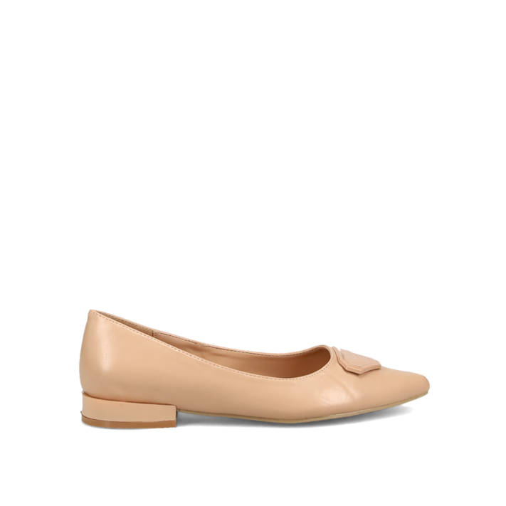 Beige pointed ballet flat