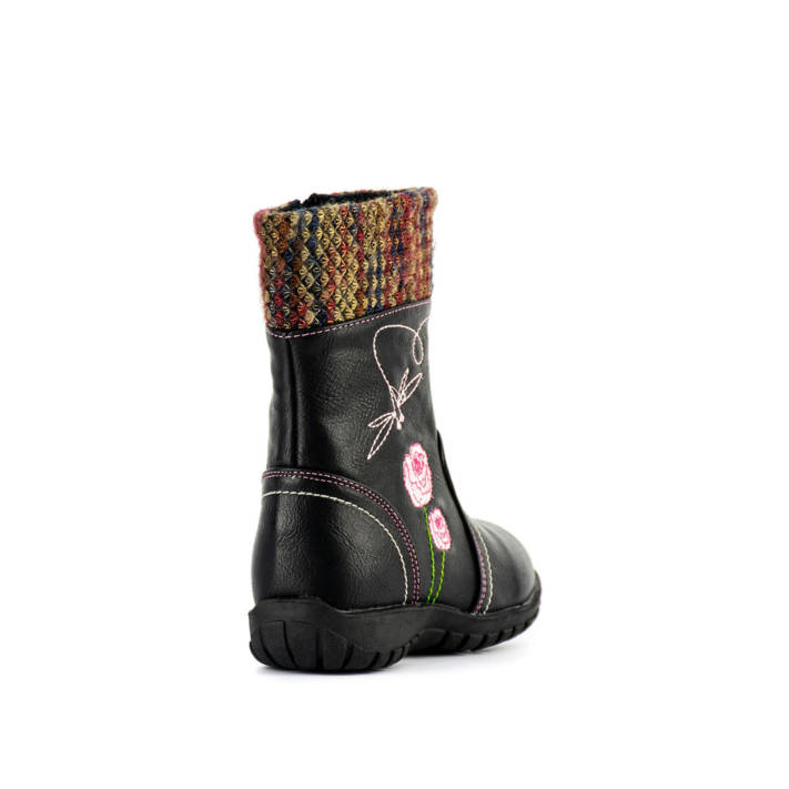 Παιδικό μαύρο μποτάκι με κέντημα