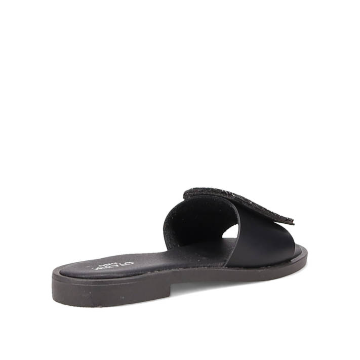 Black flat sandal