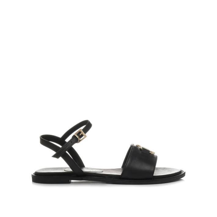 Black leather sandal with buckle