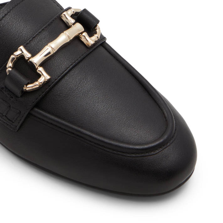 Μαύρο δερμάτινο mule MOSKA