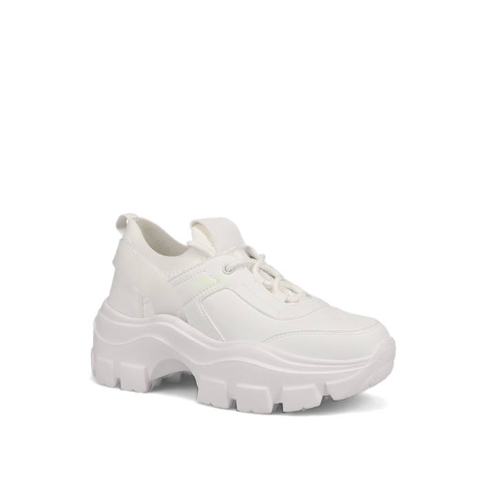 White chunky sneaker