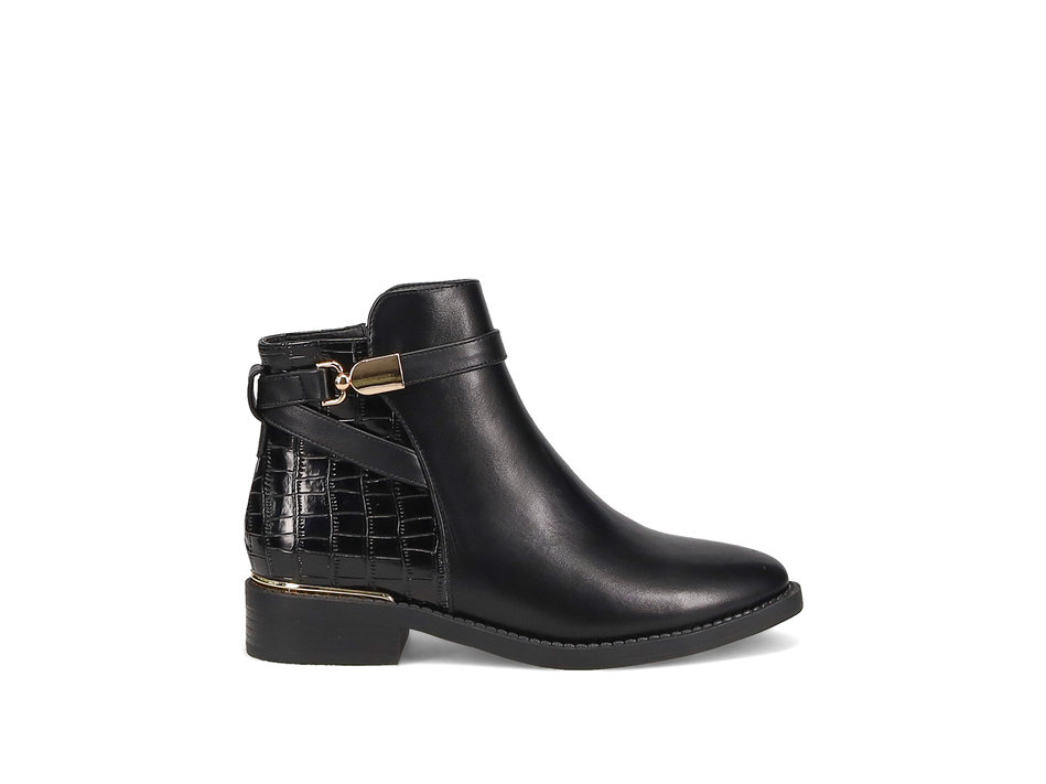 Black bootie