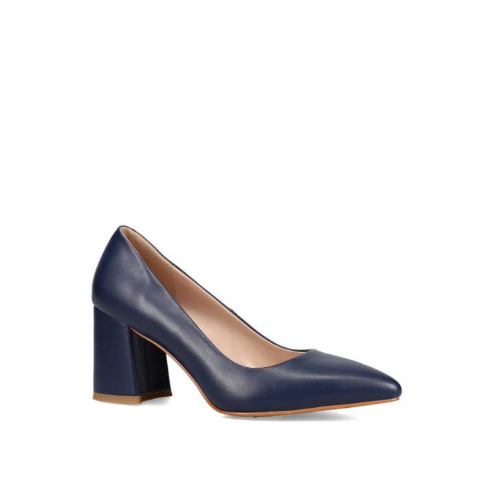 Navy blue pump