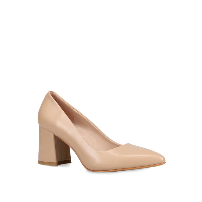 Beige pump