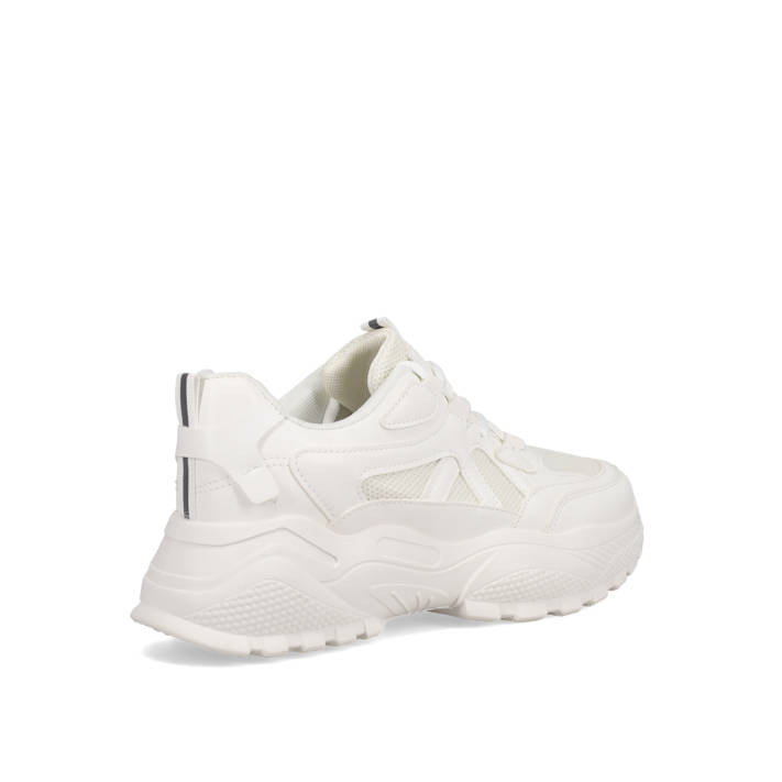 White chunky sneaker