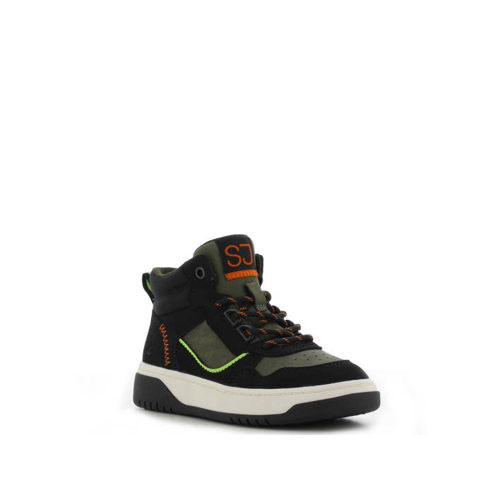 Kids black sneaker