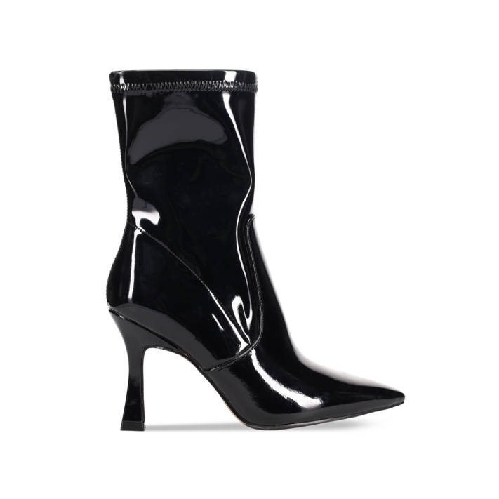 Black vinyl bootie