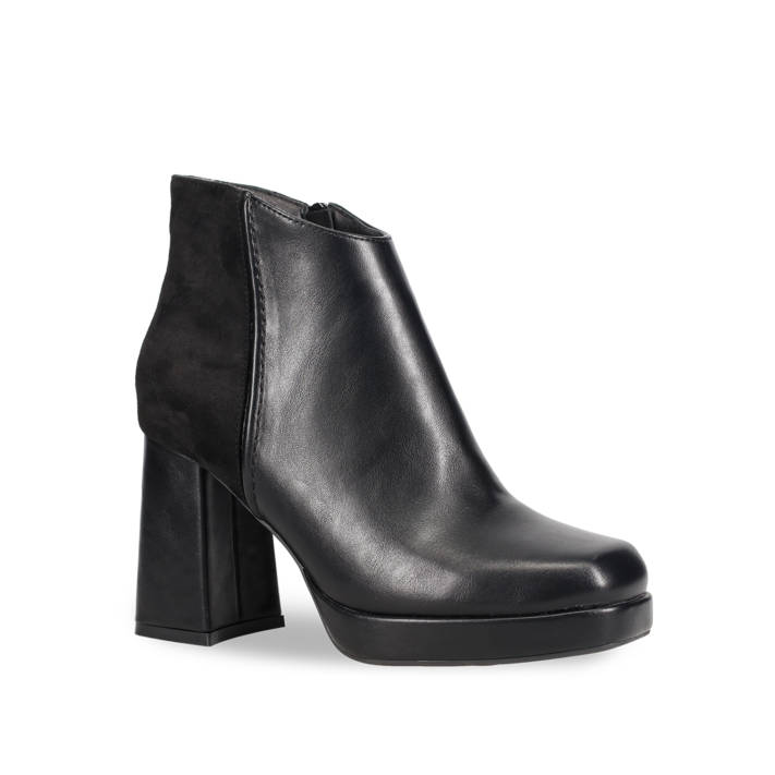 Μαύρο μποτάκι