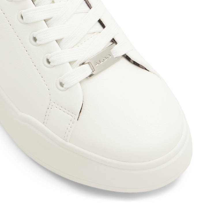 White sneaker NINY