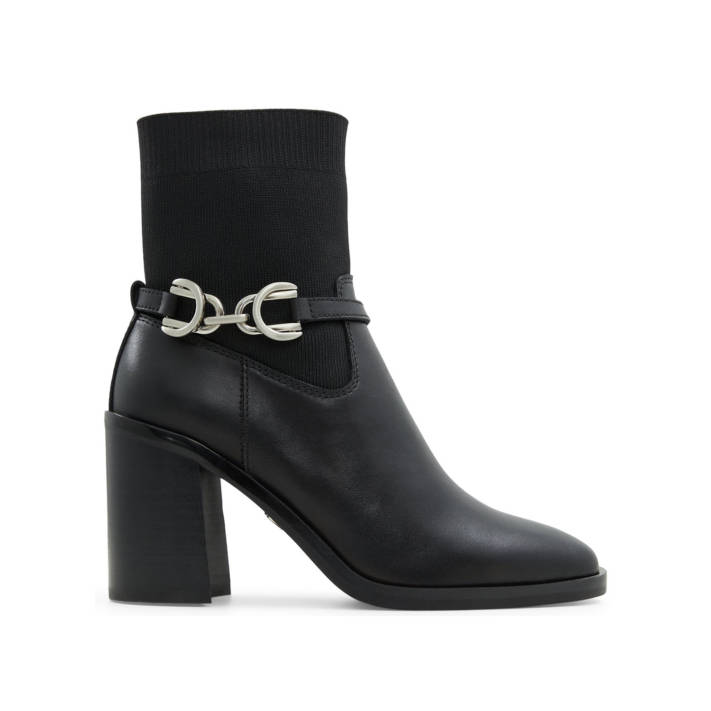 Μαύρο δερμάτινο μποτάκι WYLACLYA