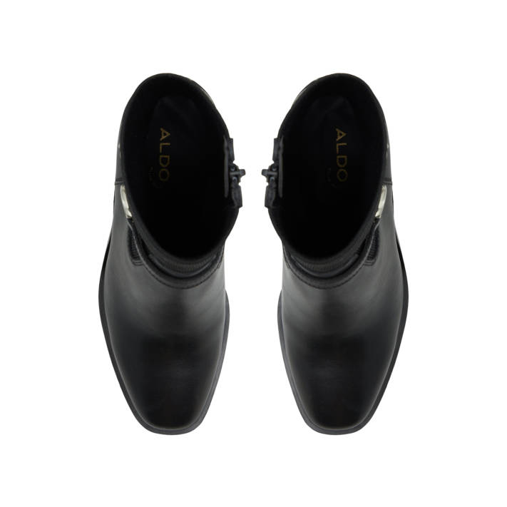 Μαύρο δερμάτινο μποτάκι WYLACLYA