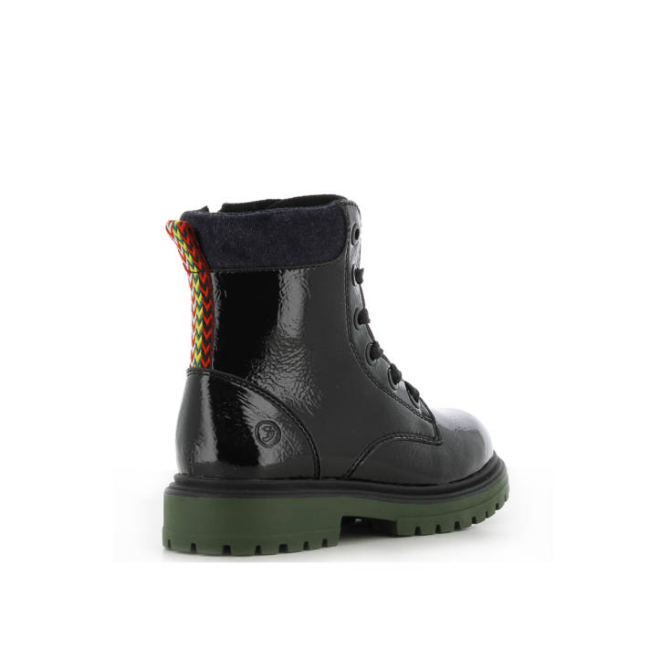 Μαύρο παιδικό αρβυλάκι λουστρίνι