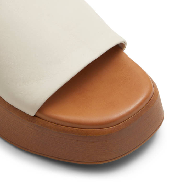 Εκρού δερμάτινο σανδάλι πλατφόρμα YASSU