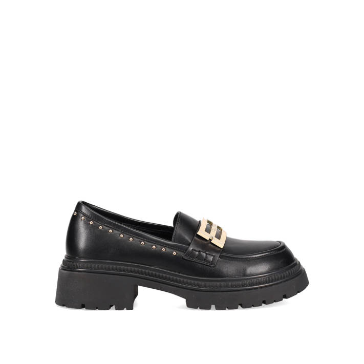 Black chunky loafer