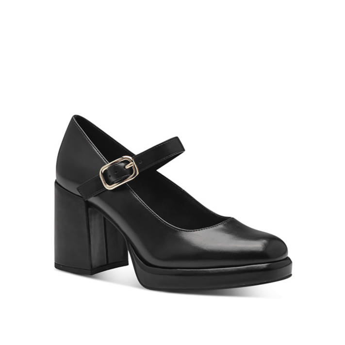 Black Mary Jane pump