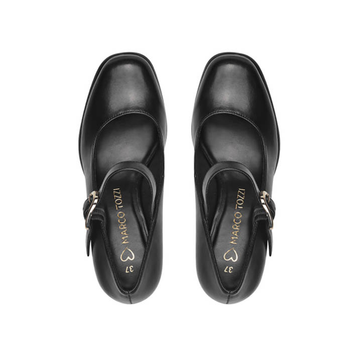 Black Mary Jane pump