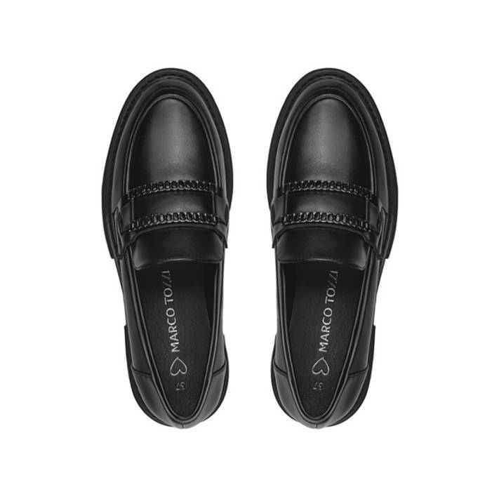 Black chunky loafer