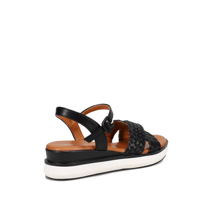 Μαύρο σανδάλι πλατφόρμα