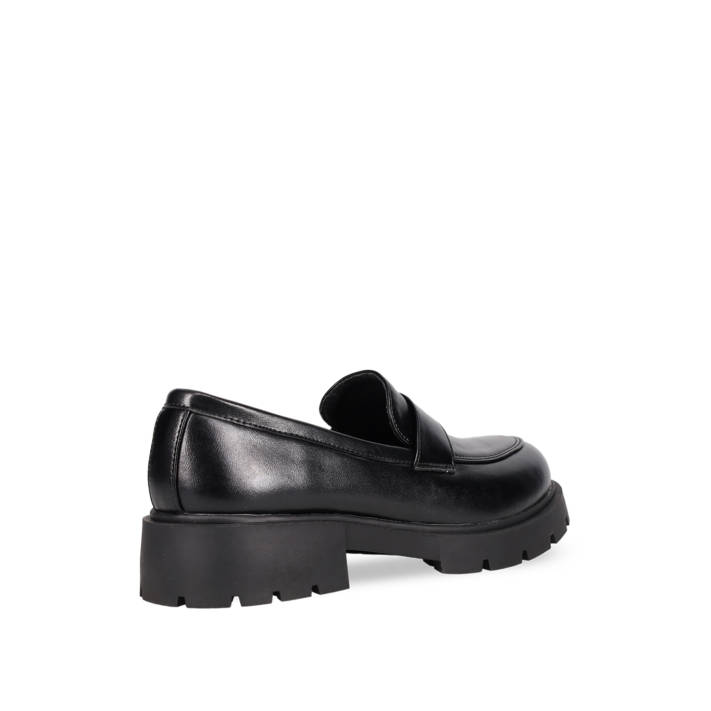 Black chunky loafer