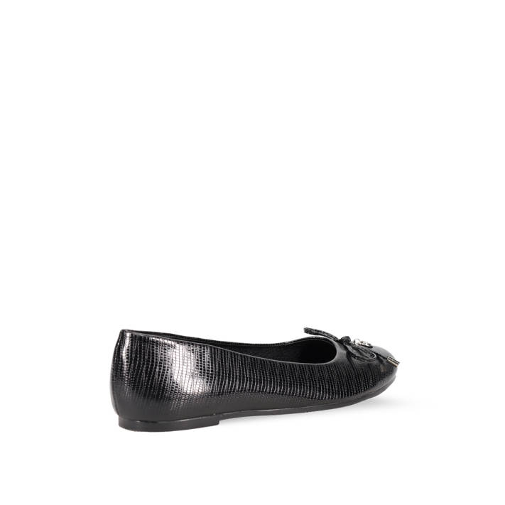 Black ballet flat