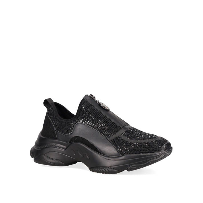 Black chunky sneaker