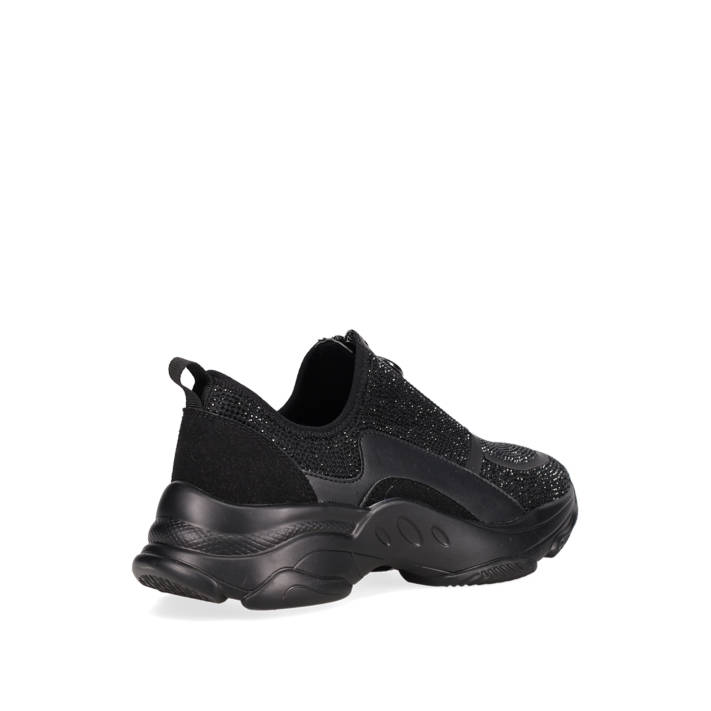 Black chunky sneaker