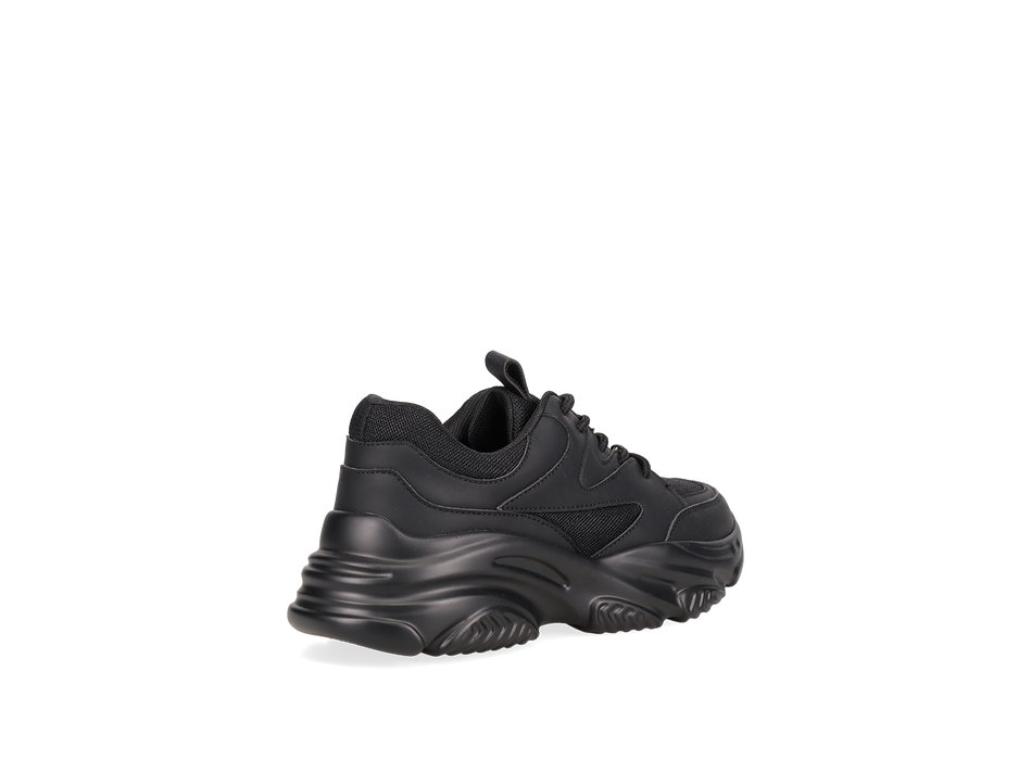 Black chunky sneaker