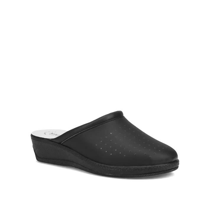 Μαύρη γυναικεία δερμάτινη παντόφλα