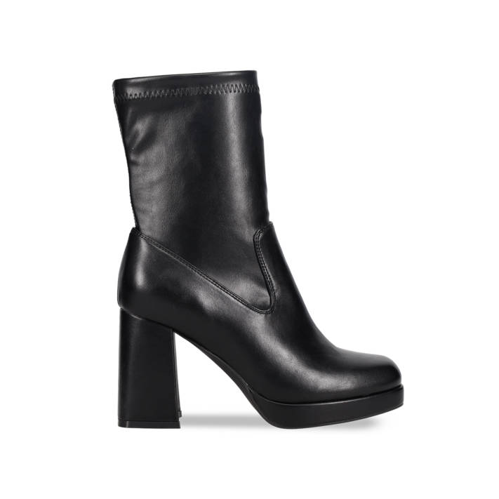 Black bootie