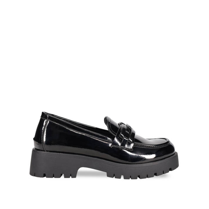 Μαύρο loafer λουστρίνι
