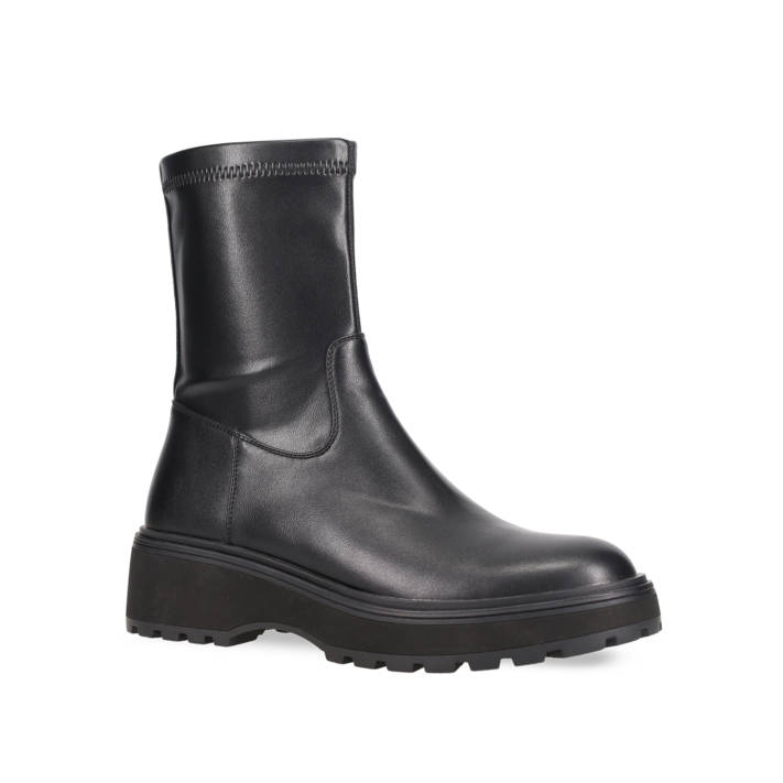 Μαύρο μποτάκι