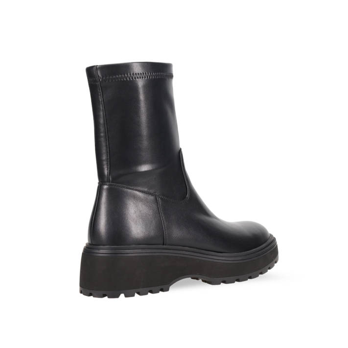 Μαύρο μποτάκι