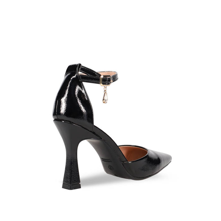 Μαύρη γόβα λουστρίνι