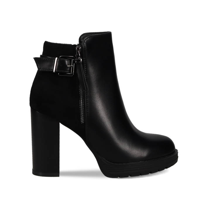 Μαύρο μποτάκι