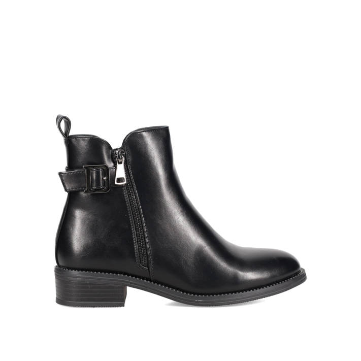 Μαύρο μποτάκι