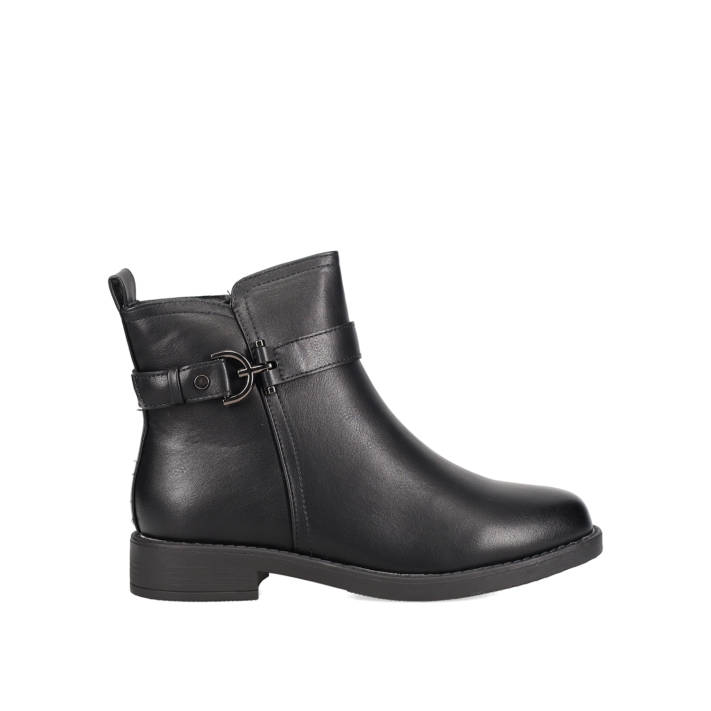 Μαύρο μποτάκι