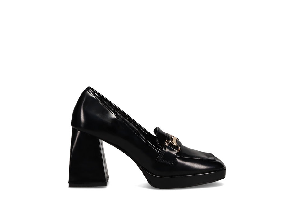 Μαύρο loafer λουστρίνι