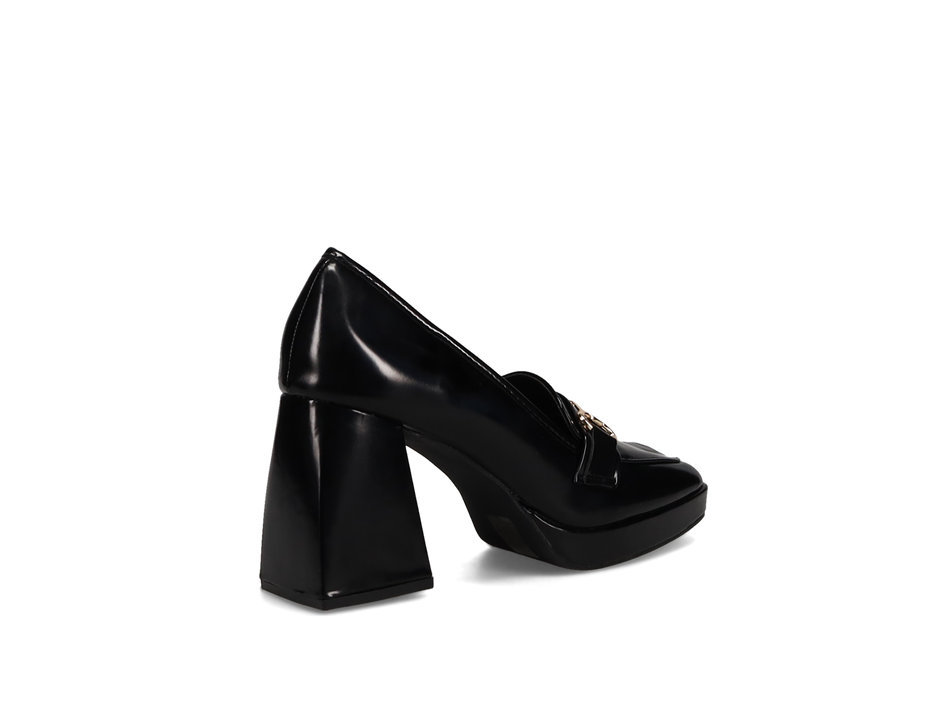 Μαύρο loafer λουστρίνι