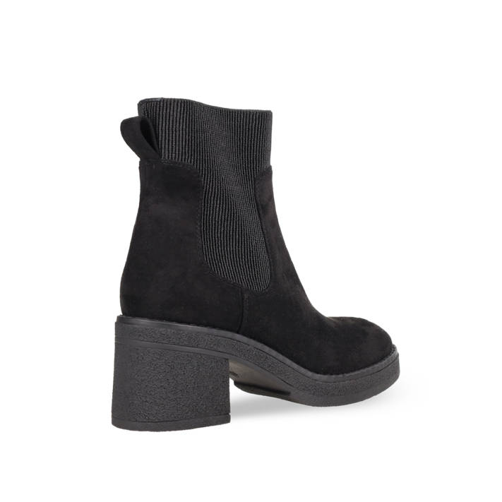 Black Chelsea boot