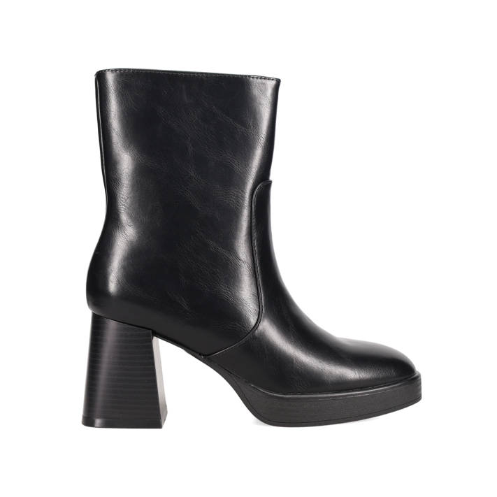 Black bootie
