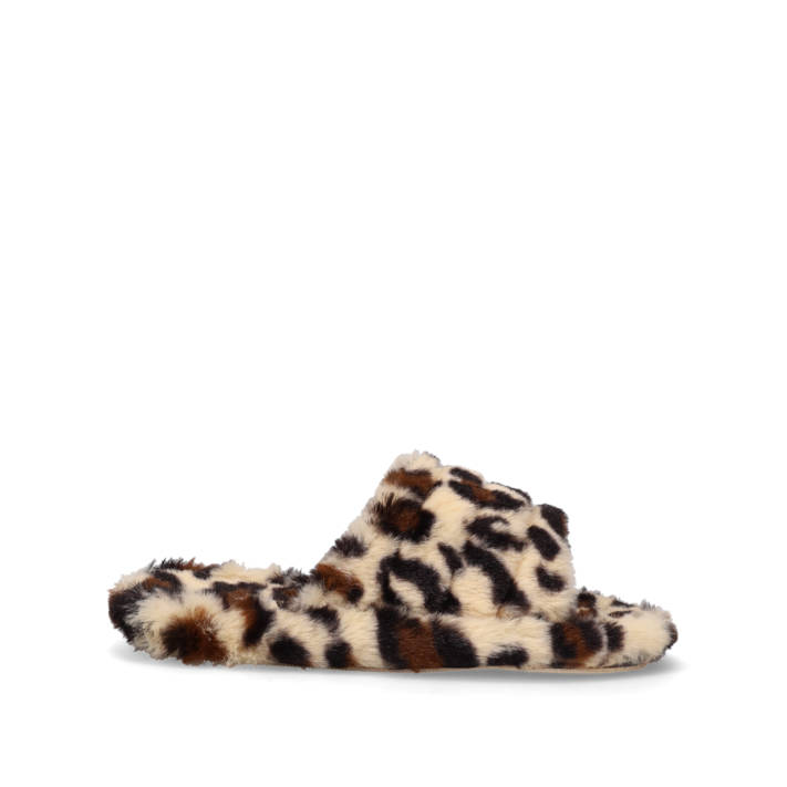 Animal print fluffy slipper