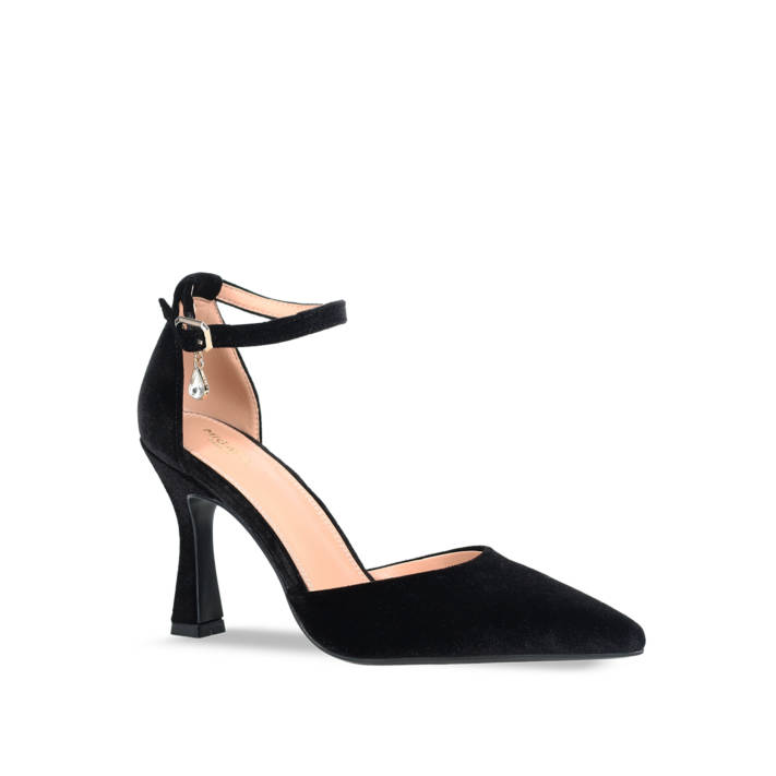 Μαύρη βελούδινη γόβα