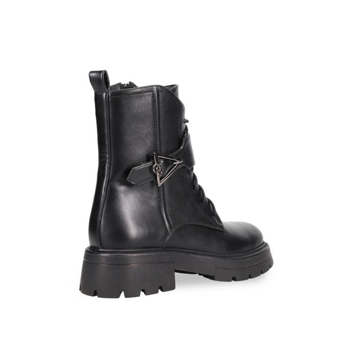 Μαύρο αρβυλάκι