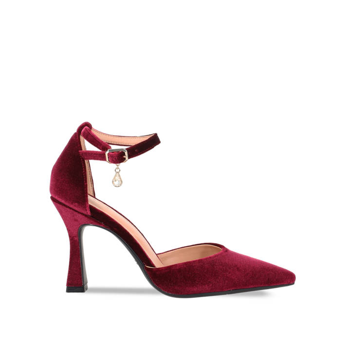 Burgundy velvet pump