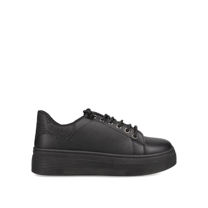 Black chunky sneaker