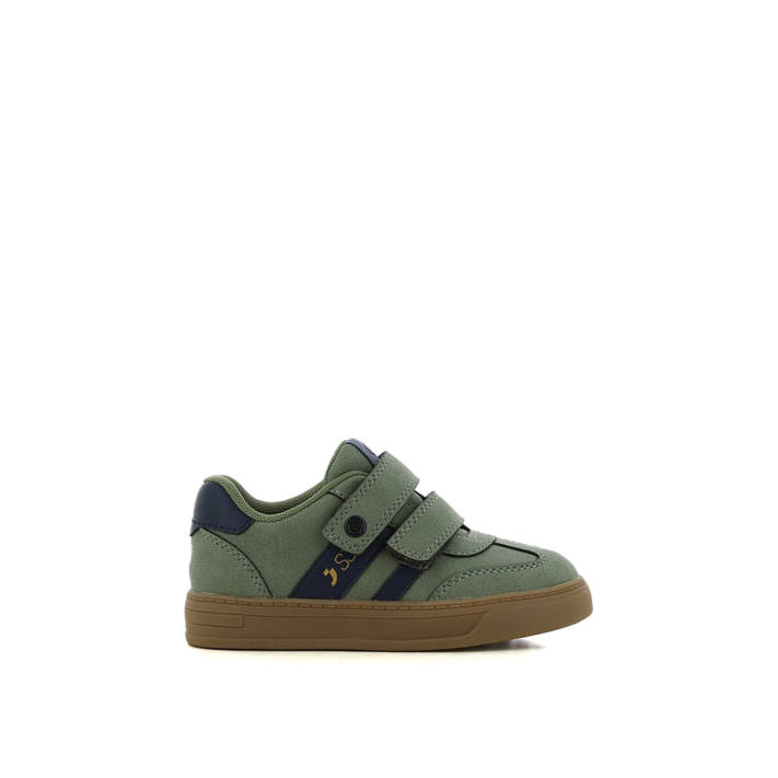 Kids green sneaker