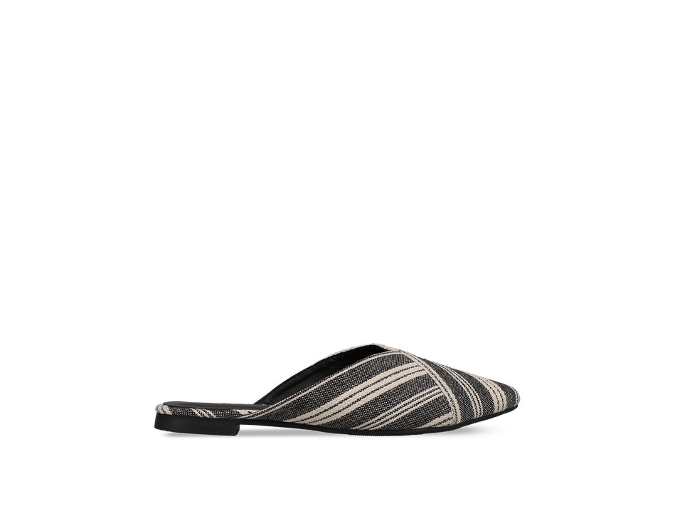 Black & white mule