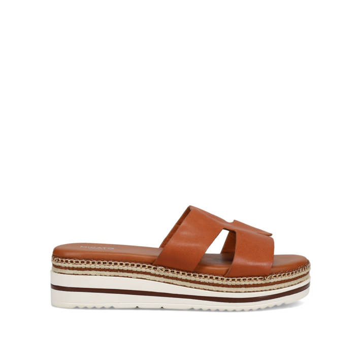 Tan flatform sandal